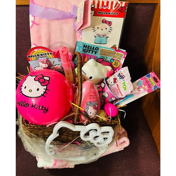 Hello Kitty Easter bundle 60 70 pink Easter throw , color book and crayons - Picture 9 of 9